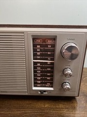 RadioShack Realistic MTA-15 AMFM Tabletop w/Speaker #12-695 VTG WORKS READ