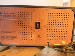Panasonic RE-7257 Solid State FM/AM 2-Band Table Radio Wood Cabinet
