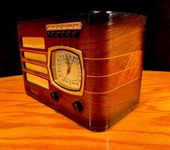 Old Wood Vintage Antique Restored Art Deco Radio Converted to a Bluetooth SPK!