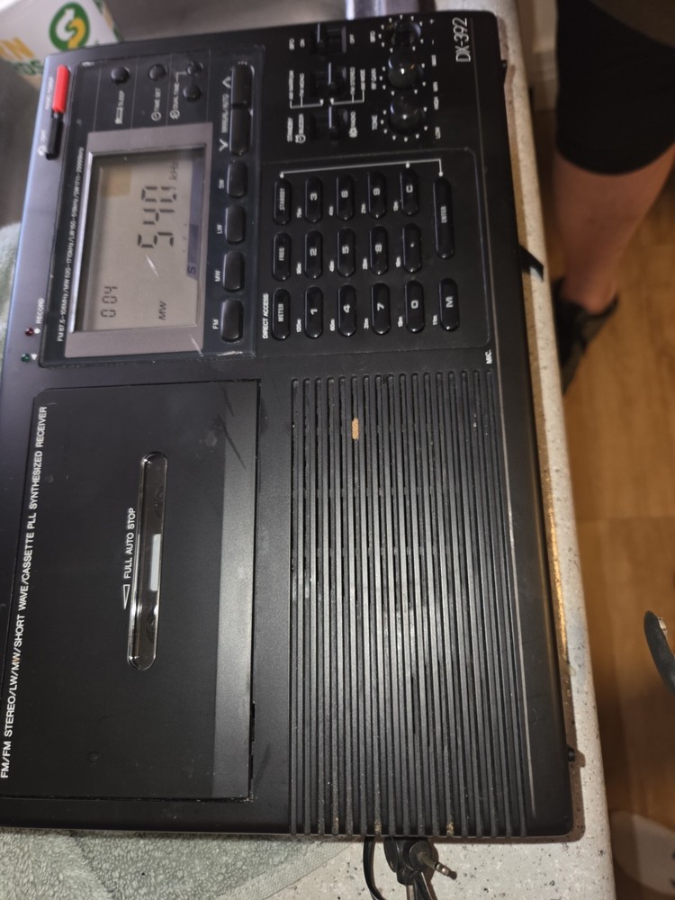 Radio Shack Dx-392 Radio & Cassette For Parts