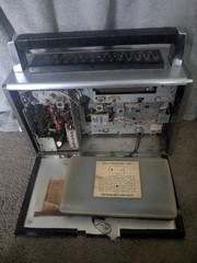Zenith Trans-Oceanic Royal 1000-D Radio