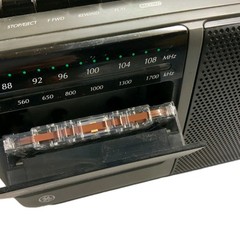 AM/FM Radio Cassette Recorder Portable Boombox Tested Working GE 3-5264A W Tape