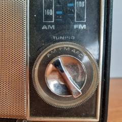 Vintage Sears Solid State Portable Table Radio 132.2265 – For Parts