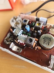Vintage 1970s Sanyo Portable AM Radio – Retro