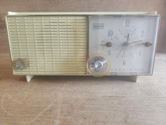 RCA Victor RDD19Z Clock Tube Radio AM 1950s Pale Yellow Parts Repair Vintage USA