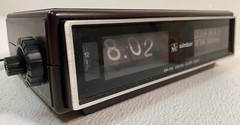 Vintage Windsor AM/FM Flip # Digital Alarm Clock Model 2069 H Tested – See Desc