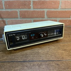Vintage DYN Electronics Digital Flip Dial Alarm Clock AM/FM Radio DS-4546