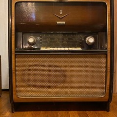 1957-1958 Grundig Majestic 7000 Radio/Phono Receiver Vintage Wood Crafted