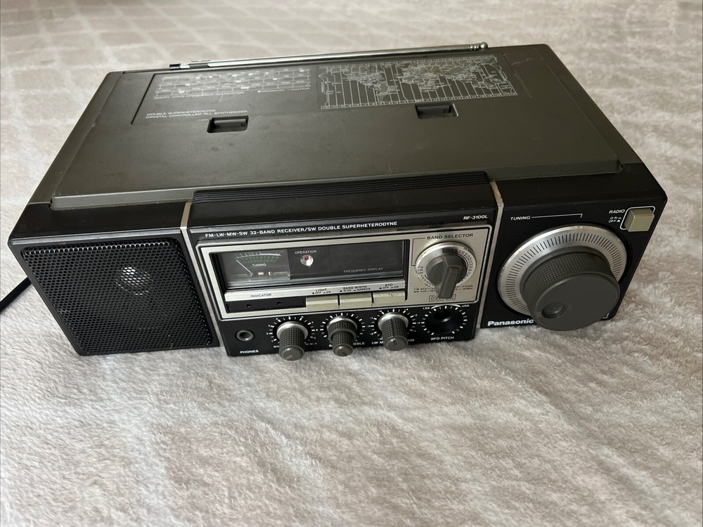 Panasonic RF-3100 FM-AM-SW Multi-Band Receiver – TESTED. Works.