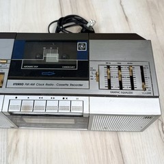 VTG GE Stereo FM/AM Alarm Clock Radio Cassette Recorder 7-4965A *Display Issues*