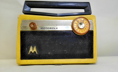 Motorola Yellow Portable Radio With Rotating Handle Antenna Model 5p32Y