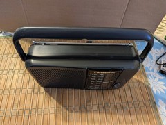 Panasonic RF-544 AM/FM Vintage portable radio with carrying handle AC/DC (READ)