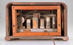 5 VERY COOL VINTAGE TABLE RADIOS