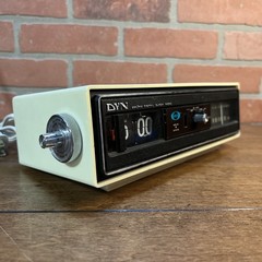 Vintage DYN Electronics Digital Flip Dial Alarm Clock AM/FM Radio DS-4546