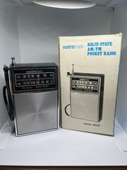 Vintage Electro Band De Luxe Solid State Model 825 AM/FM Radio FM Works AM Not