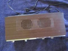 Vintage LLOYD&rsquo;S Solid State 2 Speaker Clock Radio Model 9J45G-37A Works Tested