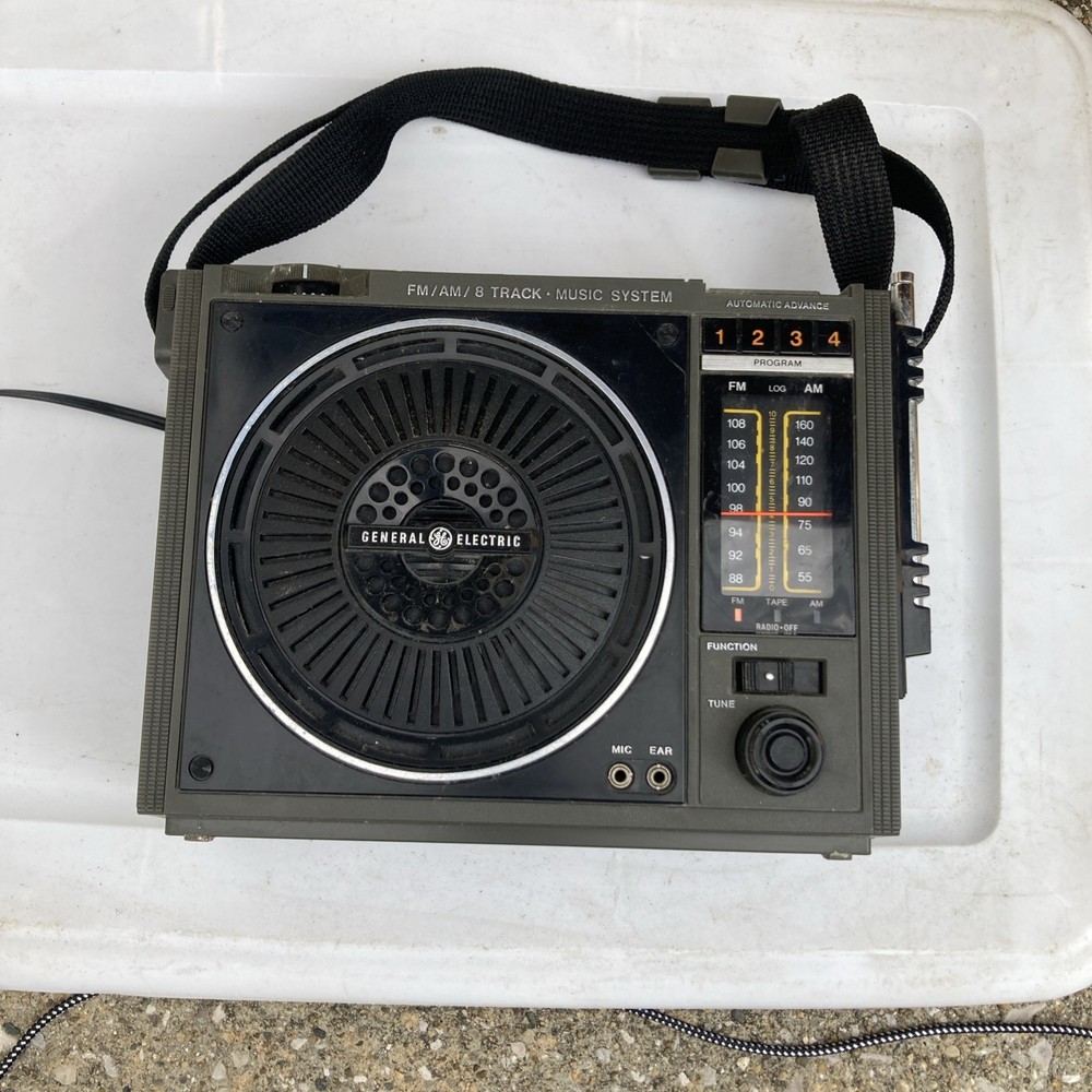General Electric AM/FM 8 Track Music System 3-5507 – Radio Works 8 Track Unsure