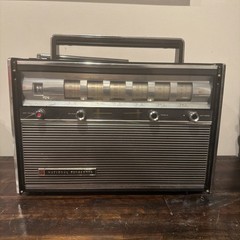 Vintage National Panasonic R3000 6 Band 12 Transistor Radio