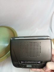 Vintage Small Tabletop AM/ FM LCD Clock Radio Works With Batteries