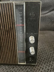 Vintage GE Radio T2259D Am/Fm Plastic Wood Grain Look – Sounds Great -Light Wear