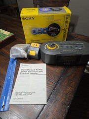 VkntageSony Home Security ICF-C900HS AM/FM Clock Radio with Auto 2 Light Remotes