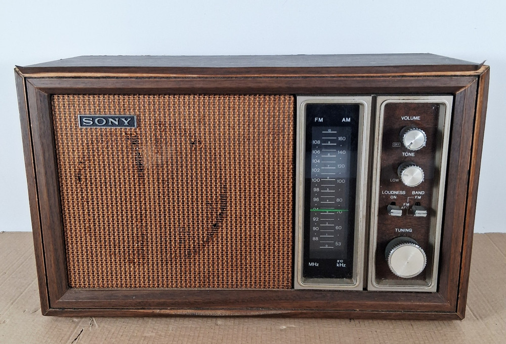 Vintage Sony TFM-9450W Tested AM/FM 2-Band Tabletop Transistor Radio TESTED