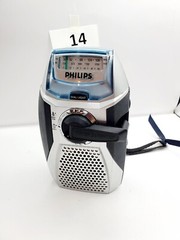 VTG Philips AE1000 Portable Radio AM FM Self Powered Tuner Rechargeable Crank