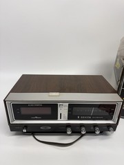 VINTAGE Zenith Solid State Clock Radio R472 1970&rsquo;s AM/FM – Original Box, Mint!