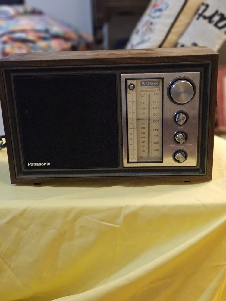 Panasonic RE-6628 Weather Band FM/AM Radio Tone Bass Volume Control Vintage