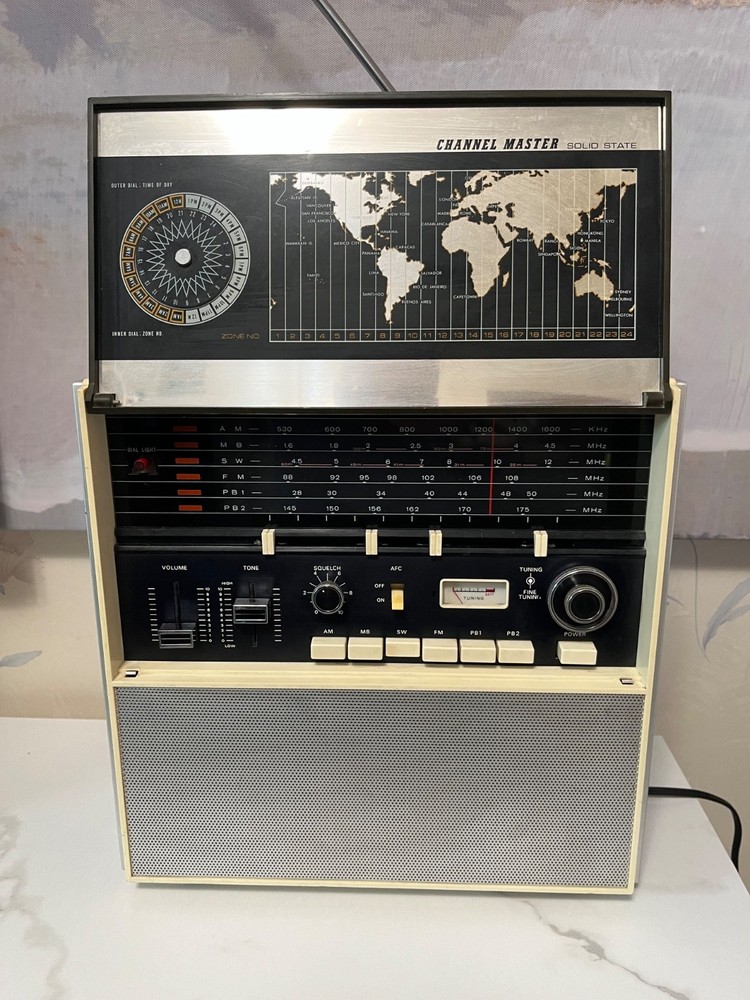 Vintage Channel Master 6247 Multiband Radio AM/FM/SW Portable Japan Working!