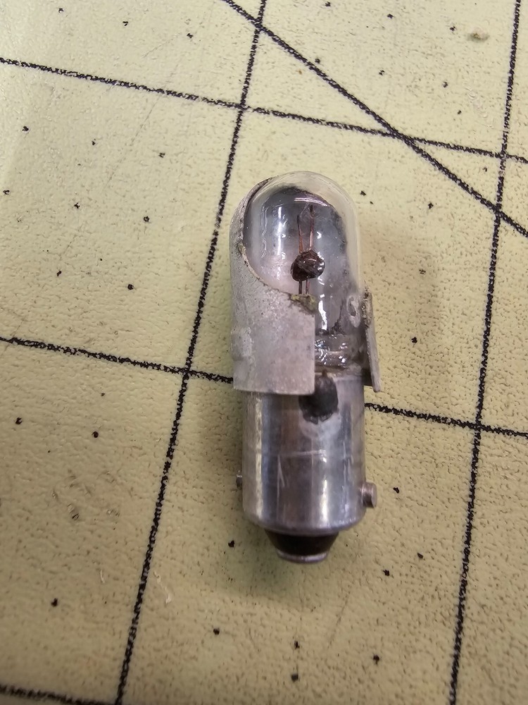 Genuine Vintage Heathkit SB-301 Ham Radio Parts – Light / Lamp Bulb