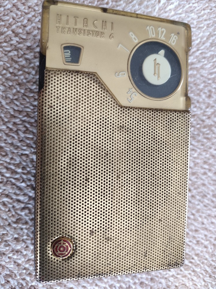1959 Hitachi TH-666 Gold/Black 6 Transistor Pocket Radio