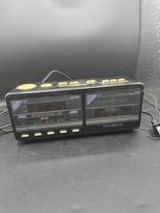 SoundDesign AM/FM Radio Electronic Alarm Clock Cassette Player 3826BLK WORKS