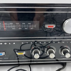 Vtg Motorola Stereophonic FM AM Stereo Radio & Speakers Model TT39FW Japan made