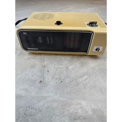 Panasonic RC-6003 Vintage Flip Clock Radio AM FM Cream Made in Japan Retro MCM