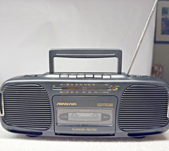 Soundesign 4625BLK AM FM Stereo Cassette Recorder Boombox Vintage