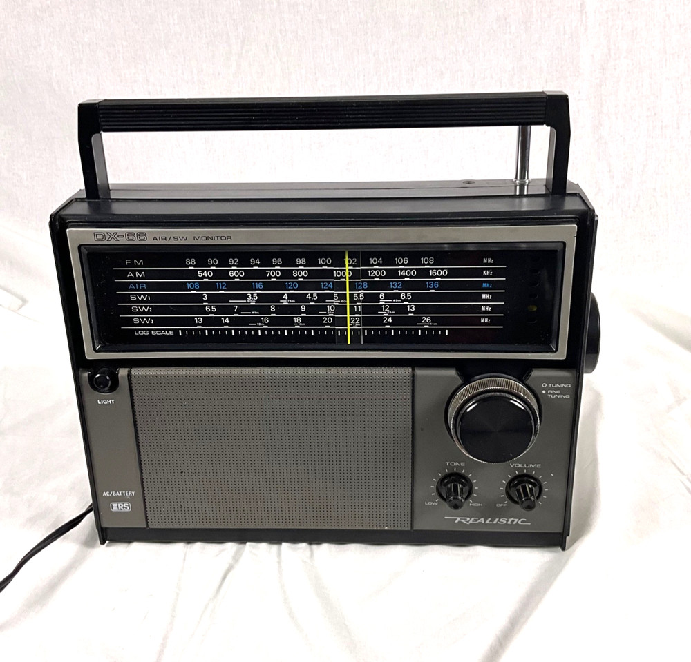 VTG REALISTIC RADIO SHACK AM/FM DX-66 AIR/SW MONITOR MODEL 12-767 TESTED-WORKS
