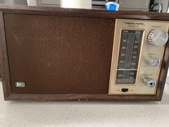 Realistic MTA-8 Vintage Radio Powers On Works Perfectly Fine. Minor Scratches