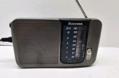 Vintage – Success FM Portable 8&Prime; Radio, RF-544 Battery Powered, Works