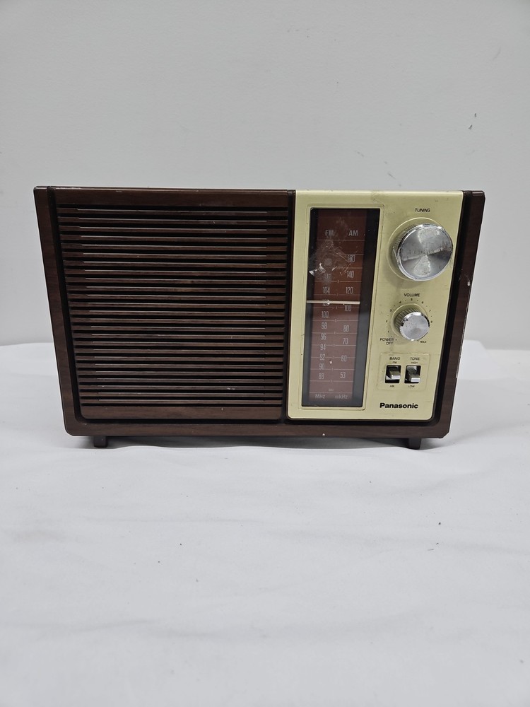 AWESOME VINTAGE PANASONIC RE-6280 AM/FM RADIO WOODGRAIN TABLETOP