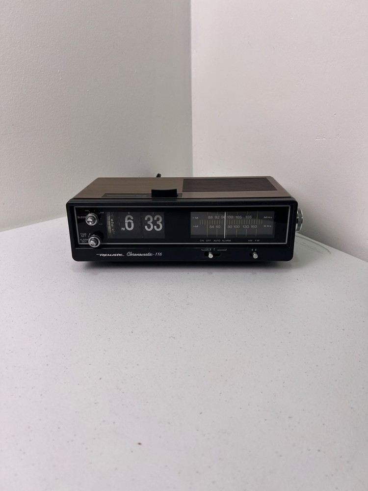 Realistic Chronomatic-116 Vintage AM/FM Flip Clock Radio -RESTORED-