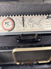 Zenith Trans-Oceanic A600 Tube Radio Shortwave Portable World Band Tested