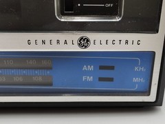 Vintage GE General Electric AM/FM Flip Clock Radio (Model #7-4315) FOR PARTS