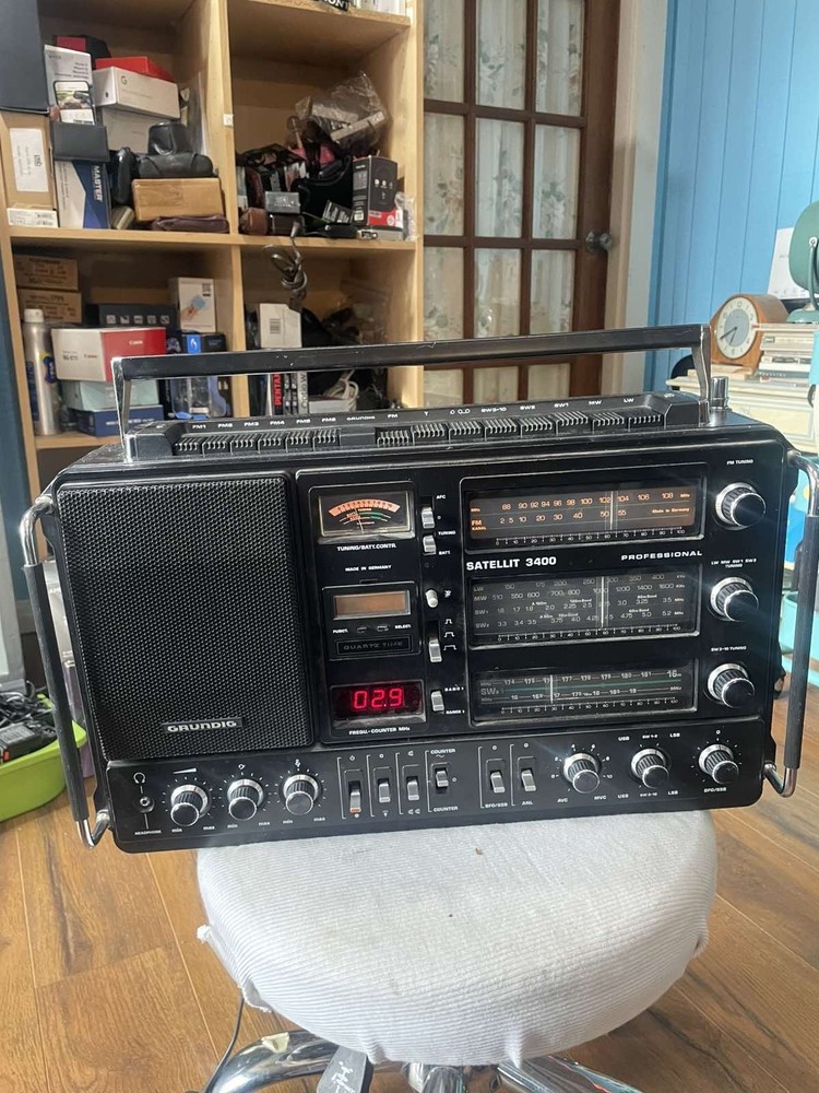 Grundig Satellit 3400 Professional ricevitore mondiale made in Germany nero