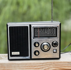 Vintage Grand Prix Radio AM FM Air PB-WB Receiver Model APW215 -TESTED WORKS