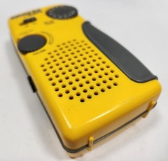 Vintage Sports Gran Prix By GPX Portable Pocket AM/FM Radio / Model A2095 / EUC