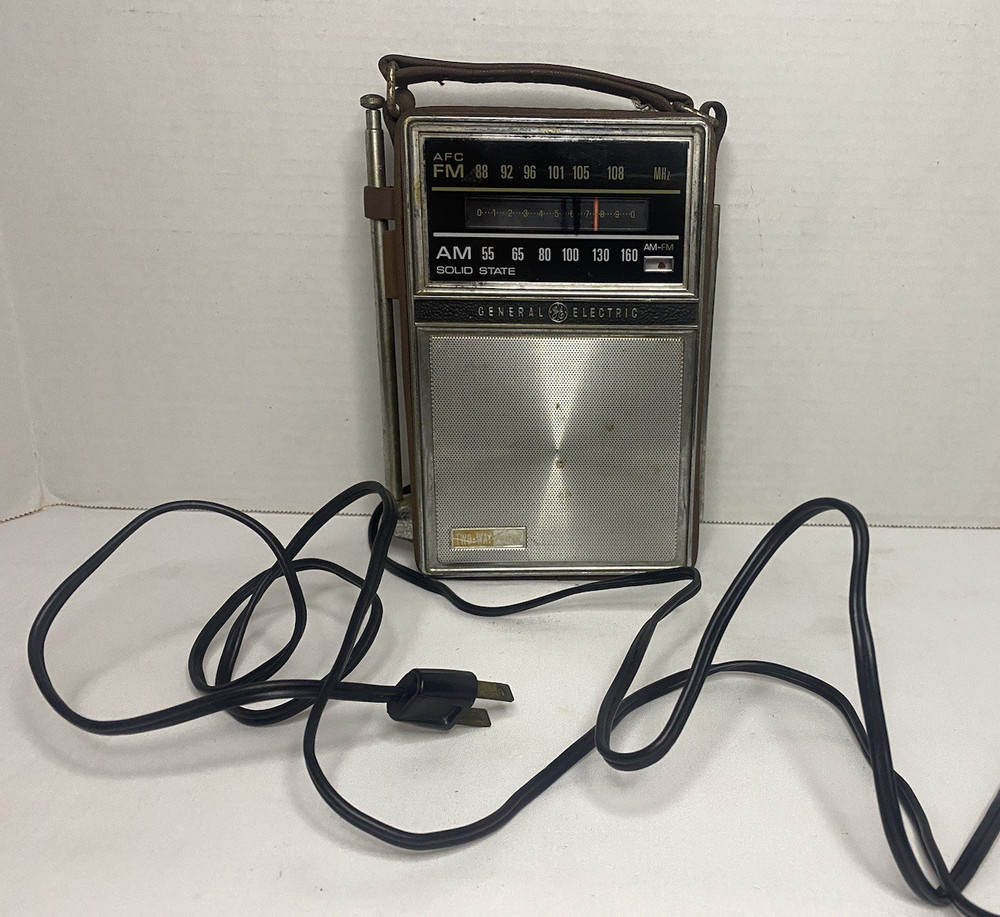 Vintage General Electric AM FM Radio Solid State Two Way Power*READ DESCRIPTION*
