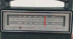 Vintage GE General Electric Two Way Power Solid State AM FM Radio 7-2810H WORKS