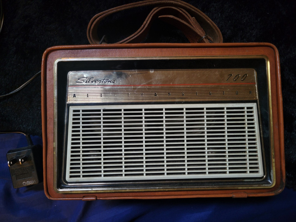 Silvertone 700 Vintage Portable Radio with Leather Case & Carry Handle