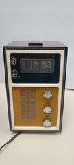 RCA Flip Clock AM Radio – Working, Woodgrain, No Backlight